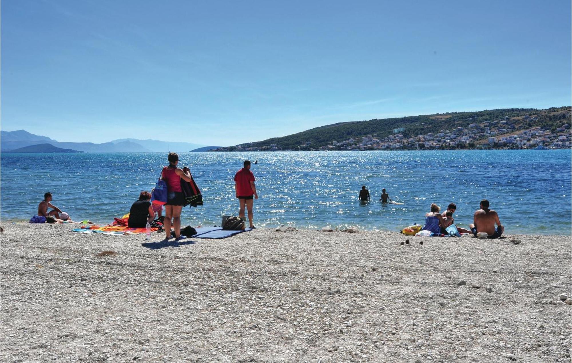 Lovely Apartment In Trogir With Kitchen Ngoại thất bức ảnh